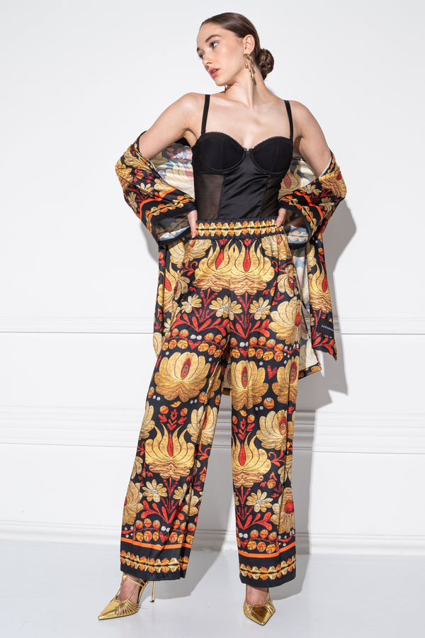 <tc>Katka</tc> Matyó Gold pants