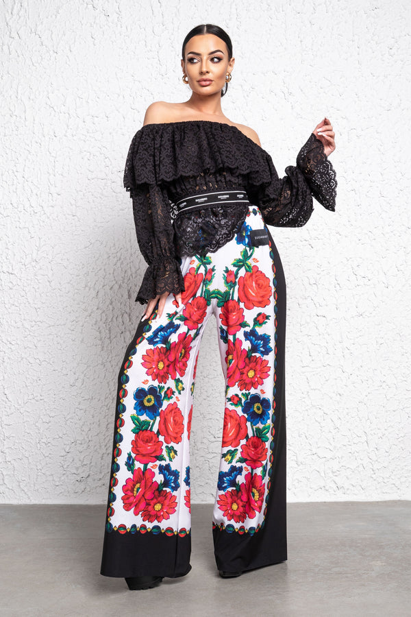 <tc>Katka</tc> <tc>Czukormadár</tc> Gypsy pants