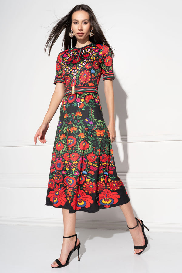 Tilla Matyó Black dress