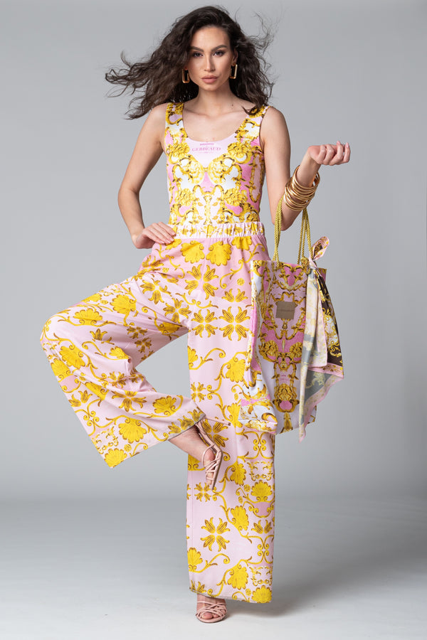 <tc>Katka</tc> Gerbeaud pink pants